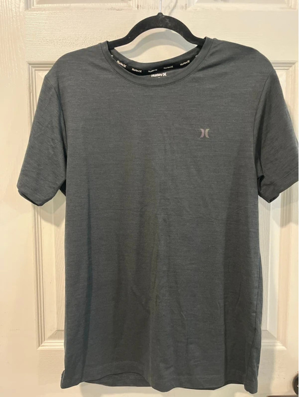 Hurley men’s small grey T-shirt active wear